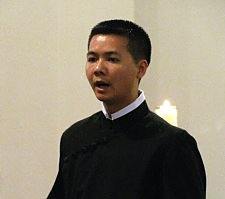 Dat Q. Tran, CSP, makes his lifelong final promises with the Paulist Fathers.