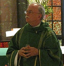 Paulist President Father Michael B. McGarry delivers the homily during Mass at St. Paul the Apostle Chapel Nov. 13 just before the Paulist Open Weekend gala awards dinner.