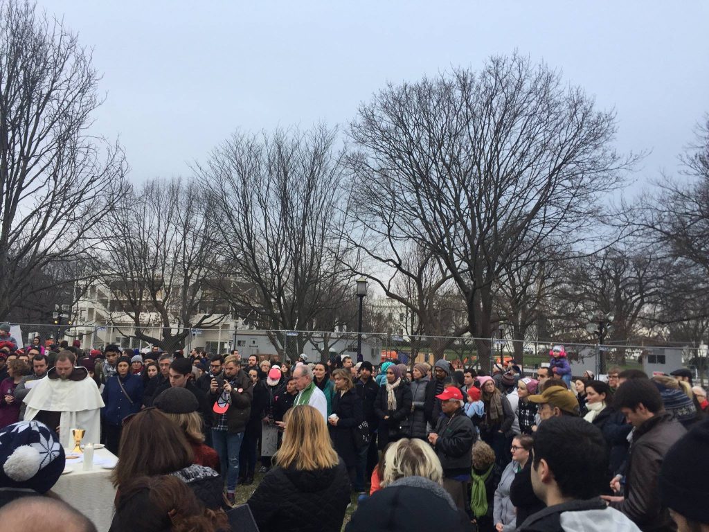 paolo-photo-of-outdoor-mass-in-d-c-on-sunday-jan-28-2017
